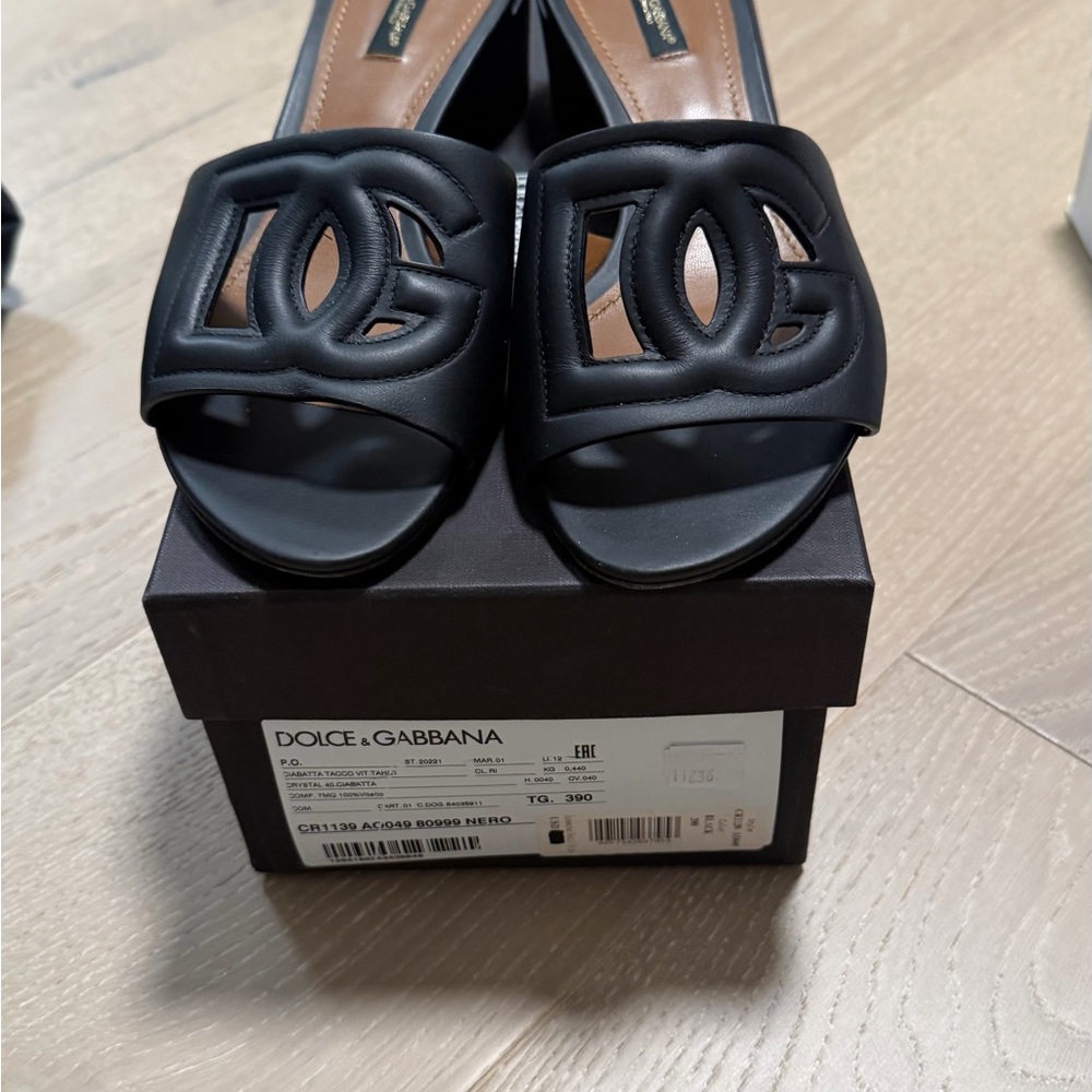 Dolce & Gabbana Black Leather Logo Slide Sandals